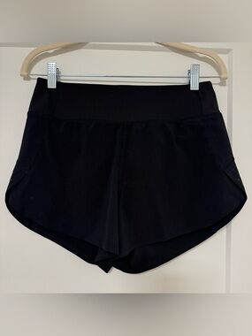 Athleta Run with it 3.5” Shorts-size XSmall